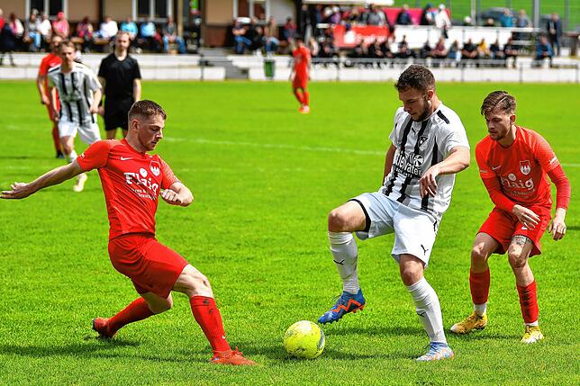 Bild 44: FC Tiengen 08 gewinnt 6:1 beim FC Wittlingen und wird vorzeitig Meister &ndash; haben Bilder!