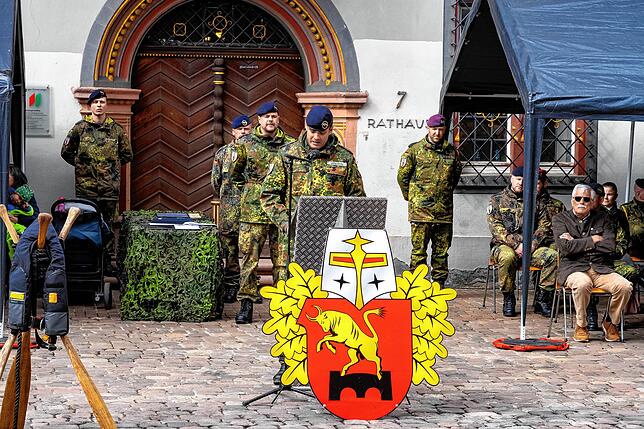 Bild 23: Bilder der beeindruckenden Bundeswehr-Parade vor dem Villinger Münster
