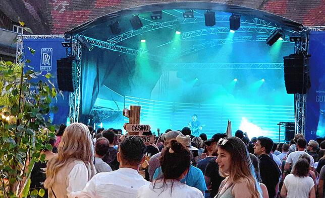 Es ist auch mal was los in der Stadt, wie hier bei einem Konzert im Culturhaus Caserne.