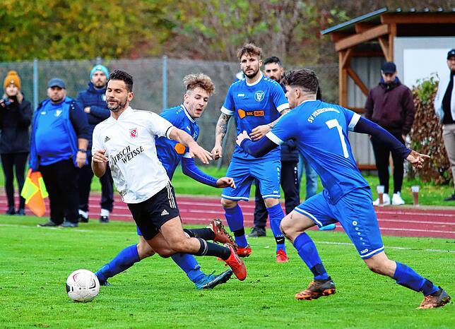 Bild 6: Die besten Bilder der Partie zwischen dem SV Volkertshausen und dem Hattinger SV