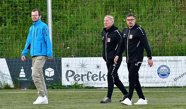 Bild 3: FC Rot-Weiß Weilheim besiegt den FC Wallbach im &bdquo;Duell am Strich&ldquo; mit 3:1 &ndash; wir haben die Bilder!