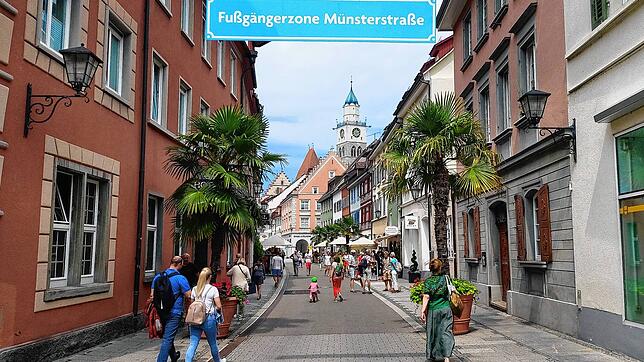 Die Überlinger Münsterstraße ist eine reine Fußgängerzone. Hier soll ein 25-Jähriger mit hoher Geschwindigkeit mit seinem Auto ...