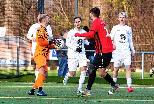 Bild 9: SC Markdorf gewinnt letztes Heimspiel 2024 mit 3:0 gegen FC Bodman-Ludwigshafen. Die besten Bilder!