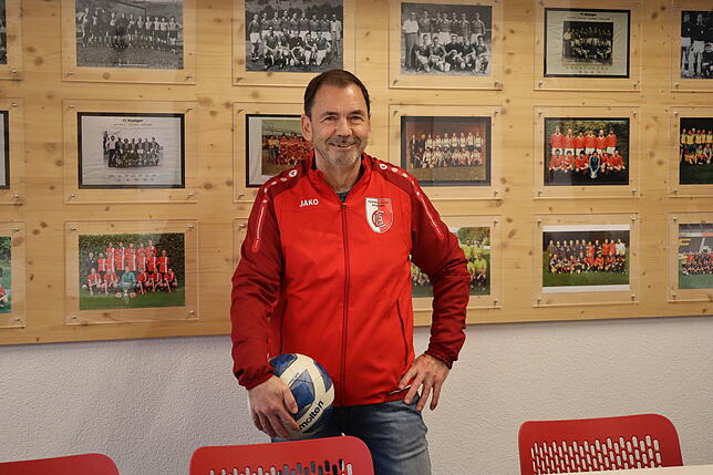 Der Fußballverein der deutschen Gemeinde Büsingen spielt in der Schweizer Liga. Selbst der Präsident Heinz Wipf ist Schaffhausener.