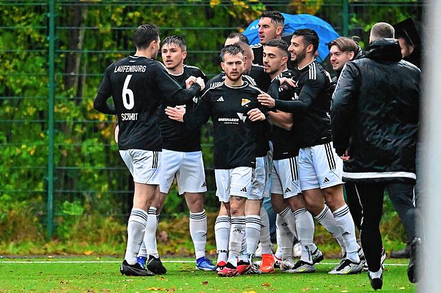 Bild 1: SV 08 Laufenburg sichert ein 1:1 gegen FC Waldkirch &ndash; und wir haben die Bilder!