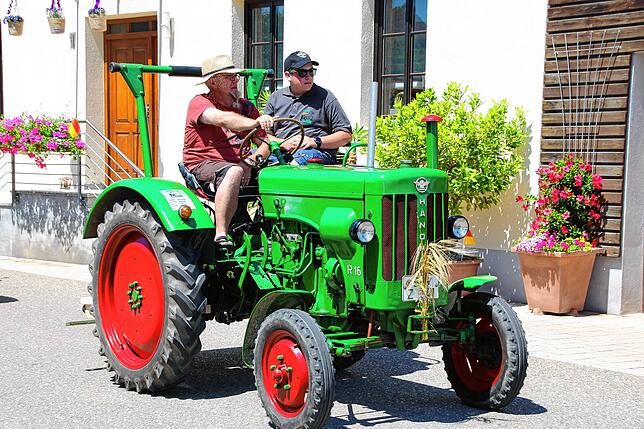 Bild 4: Dorf-Musik-Fest und Bezirksmusikfest in Menningen