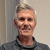 Axel Tabertshofer stellt als Vorsitzender mit der Tennis-Squash-Gemeinschaft Radolfzell den Betrieb der Halle sicher, bis ein neuer ...