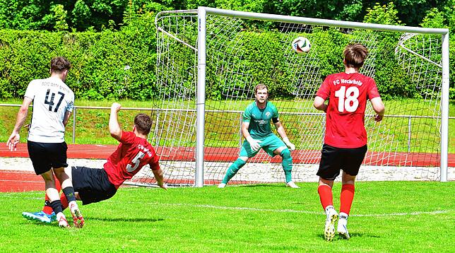 Bild 44: SG FC Wehr/Brennet spielt nur 1:1 gegen FC Hochrhein – und wir haben Fotos!