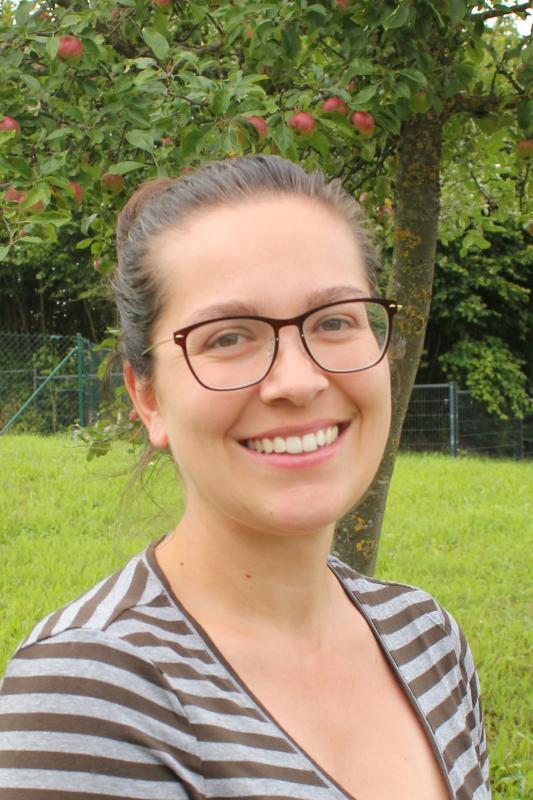 Nadja Scholz, 33, Bankkauffrau: "Wenn wir durch die Nellenbachstraße laufen, sind wir gleich in der Natur. Da bekommen wir besonders gut ...