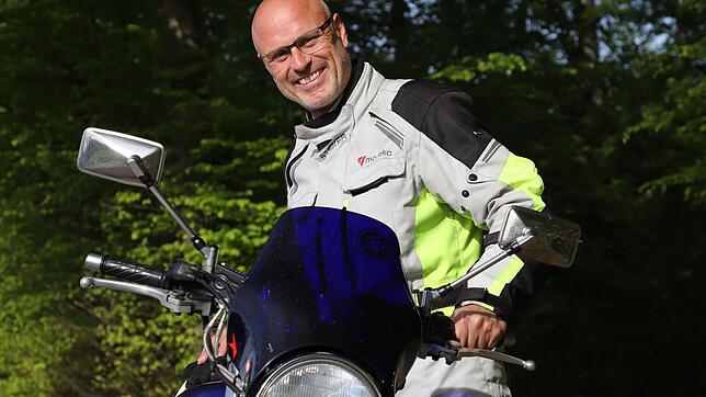Raffael Zingariello mit seinem Bike.