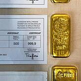 Zwei Kilo Gold mit sechsstelligem Wert hatte in ein Ehepaar aus Norddeutschland dabei, als sie von der Schweiz nach Deutschland ...
