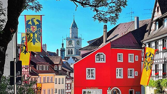 Noch mehr Beflaggung an Überlinger Festtagen wünscht sich Stadtrat Ulrich Krezdorn und hat sich deshalb mit einem Brief an die ...