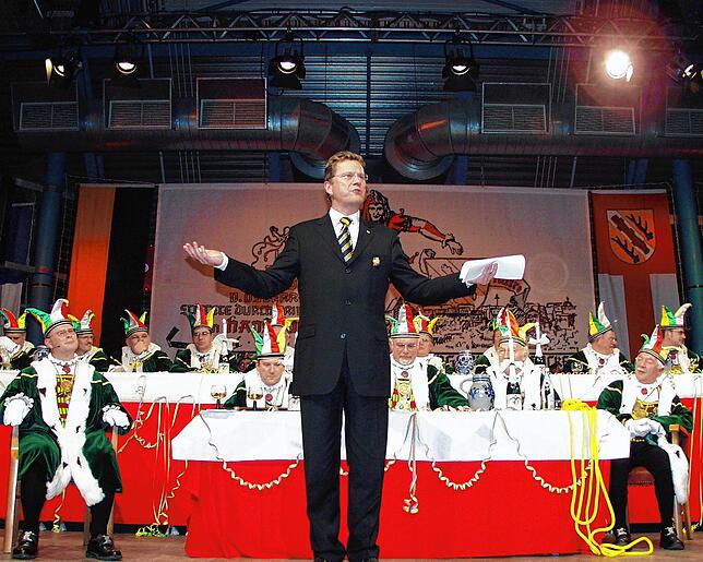 Guido Westerwelle vor dem Stockacher Narrengericht 2002