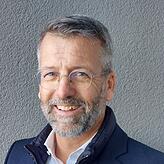 „Ende des Jahres 2025 sind alle 98 Wohnungen fertig und wir können die ersten an die Besitzer übergeben“,sagt Marcus Reutter, ...