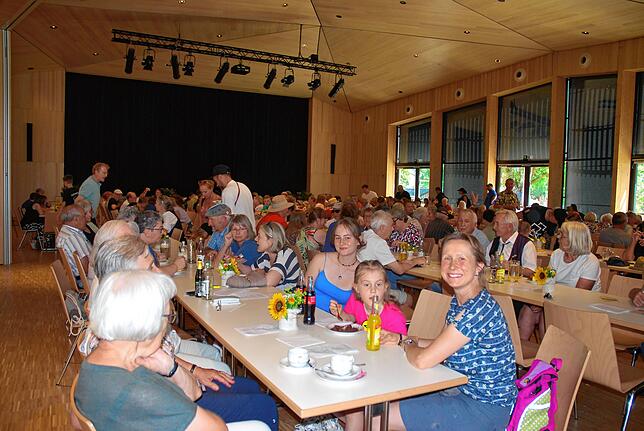 Bild 14: Bilder vom Einweihungsfest der Klettgau-Halle in Geisßlingen