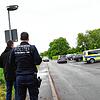 Bei der Suche nach dem mutmaßlichen Täter nutzten die Polizisten auch einen Hubschrauber und eine Drohne.