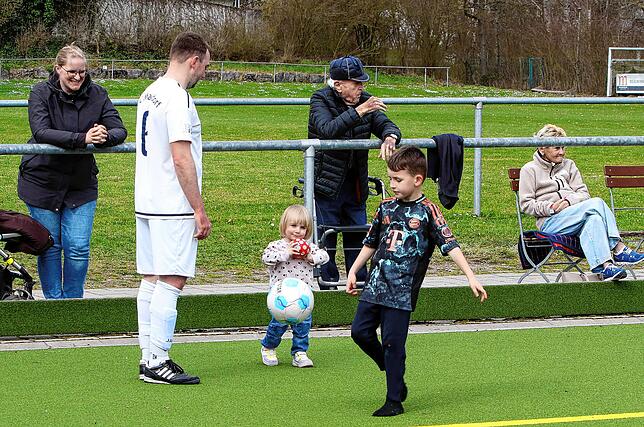 Bild 21: SC Markdorf nach 1:0 über SG DJK Konstanz/KN-Egg nun Spitzenreiter. Wir waren mit der Kamera dabei!