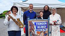 Sie freuen sich auf die Premiere von „Tiengen klingt“ (von links): Nikola Kögel, Geschäftsführerin der Aktionsgemeinschaft Tiengen, ...
