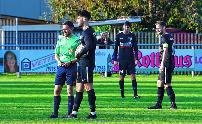 Bild 1: SV Buch siegt mit 2:0 beim enttäuschend auftretenden SV Jestetten &ndash; und wir haben die Bilder!