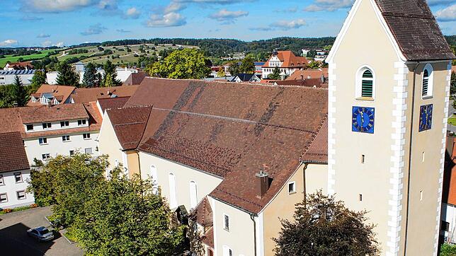 Die Pfarrkirche von Stetten a.k.M. Die Kirchgemeinde gehört zur Seelsorgeeinheit Heuberg, die 5564 Katholiken zählt.