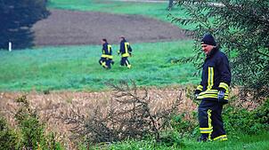 Die Polizei und die Gemeinde Volkertshausen hat Mitglieder von Blaulichtorganisationen zu einer Suchaktion aufgerufen. Die Helfer nehmen ...