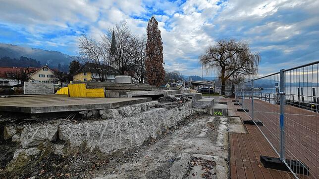Die im Jahr 2011 in Betrieb genommende Wassertreppe der Bodensee-Wasserversorgung am Landungsplatz wird derzeit abgerissen. Sie soll im ...