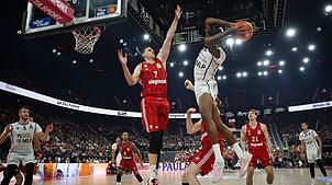Bayerns Basketballer stehen nach einem deutlichen Erfolg vor dem Einzug ins Playoff-Finale.