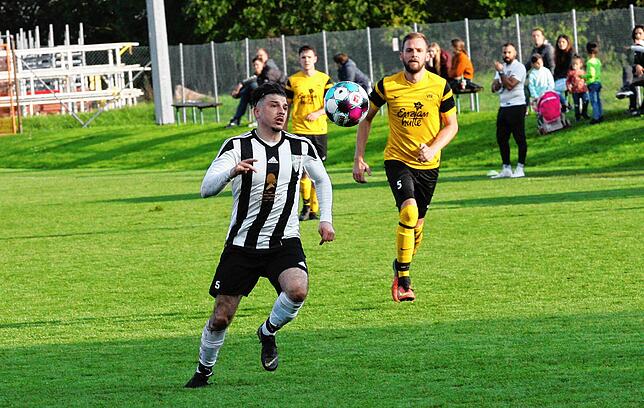 Bild 9: VfR Horheim-Schwerzen feiert gegen C.S.I. JR Laufenburg einen klaren 6:1-Erfolg &ndash; und wir haben die Bilder!