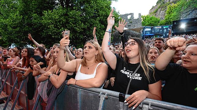 Bild 8: Die besten Bilder vom Bausa-Konzert auf dem Hohentwiel-Festival (Teil 1)