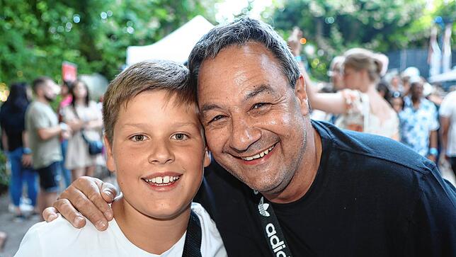 Bild 32: Konstanzer Seenachtfest 2022: Einheimische und Gäste feiern im Stadtgarten