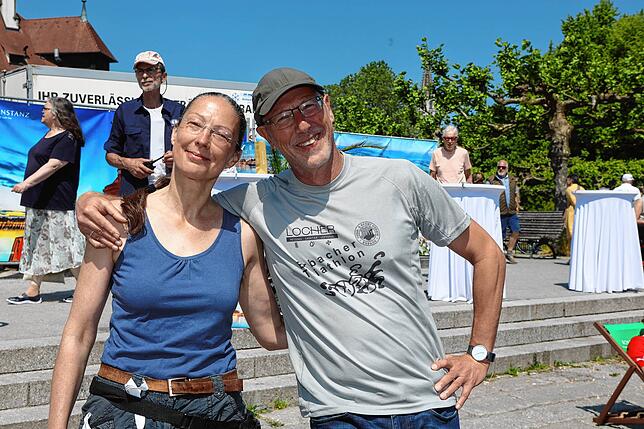 Bild 9: In der Nussschale durch den Konstanzer Trichter? Die Einbaum-Regatta lockt Besucher an (Teil 2)