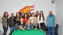 Laura Wittau (Zweite von rechts) wurde von der Mädchengruppe sowie Sasa Hustic (rechts) und Hauptamtsleiterin Nicole Schautzgy begrüßt. ...
