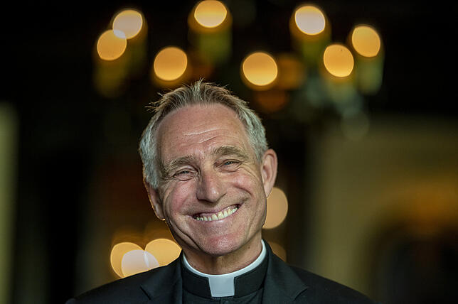 Der strahlende Charismatiker, der verschwiegene Prälat: Georg Gänswein war im Vatikan schon immer beides.