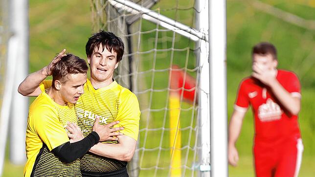Die SG Rieböhringen/Fützen (Fabian Müller und Michael Schmid auf dem Archivbild) hat Favorit SV Geisingen beim 3:3 einen Punkt abgetrotzt.