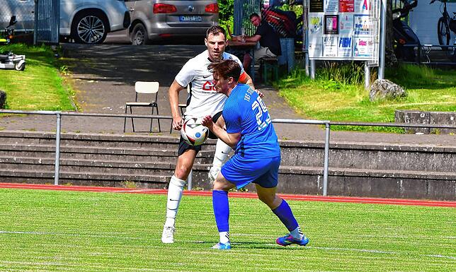 Bild 36: SG FC Wehr/Brennet besiegt den TuS Stetten mit 7:1 – und wir haben Fotos