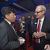 Harald Marquardt (rechts) im Gespräch mit Botschafter Wu Ken.