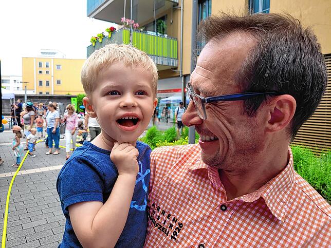 Bild 14: Alle Bilder von der Aktion „Herz für Kinder“ in Radolfzell