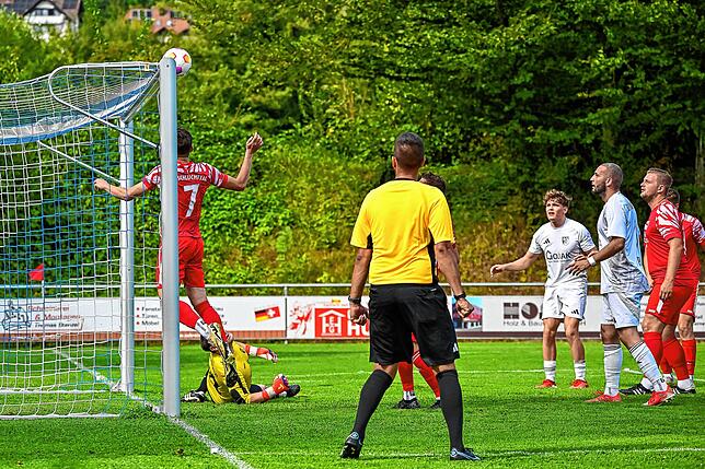 Bild 21: SV Blau-Weiß Murg besiegt den FC Schlüchttal mit 4:1 – und wir haben Bilder!