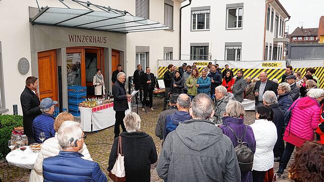In seiner Ansprache vor den Winzerinnen und Winzern blickte Winzerchef Karl Megerle nicht nur auf die Geschichte zurück, sondern auch ...