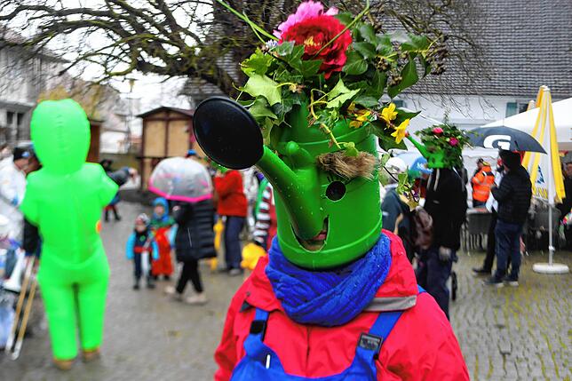 Bild 2: Fasnacht in Frickingen: So wurden die Hippies im Rathaus abgesetzt – Jetzt die besten Bilder sehen!
