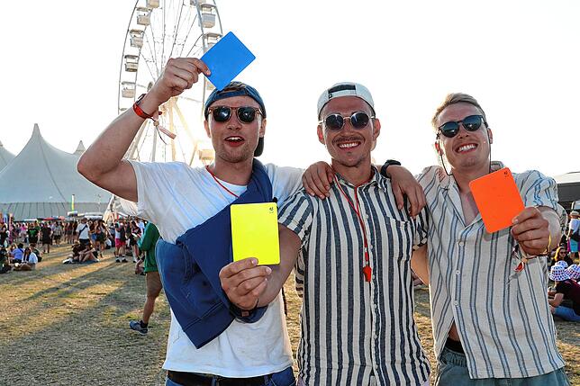 Bild 14: Wilde Outfits in Sicht: Das sind die modischsten Leute auf dem Southside Festival 2025