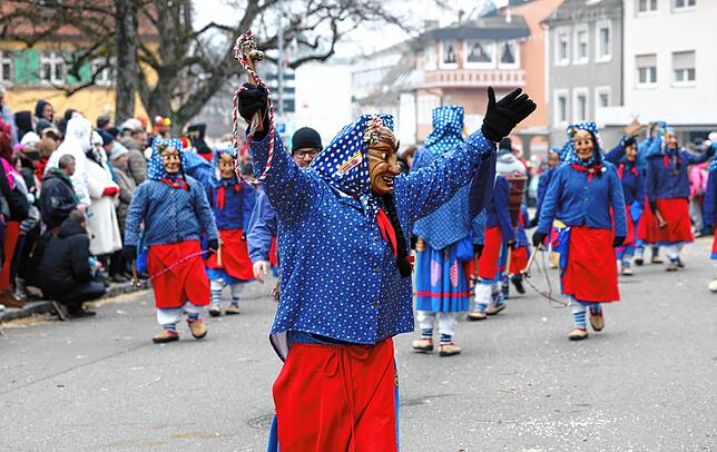 Bild 11: Bunter Umzug zum Donaueschinger Hexenjubiläum