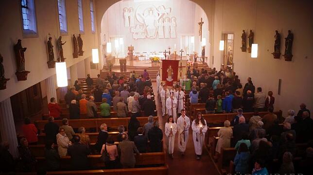 Mit einem festlichen Familiengottesdienst wurde die Fertigstellung der Außenrenovierung der Kirche St. Laurentius gefeiert.