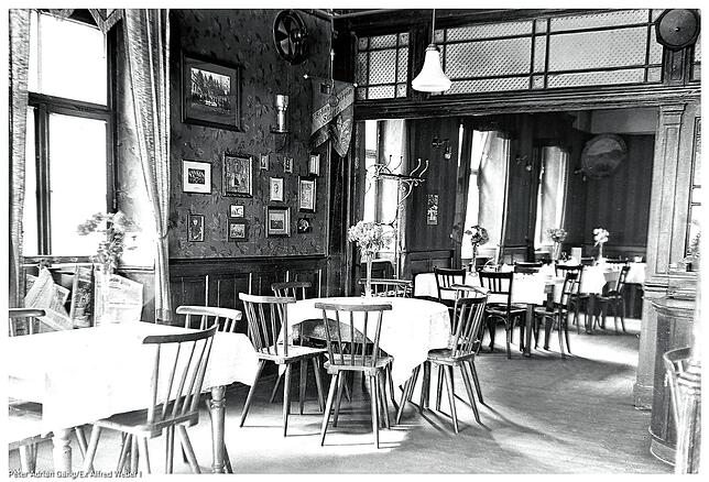 Vor dem Zweiten Weltkrieg trafen sich die Schnupfer im Hotel Ekkehard. Die alte Fahne hängt links oben. Archivbild.