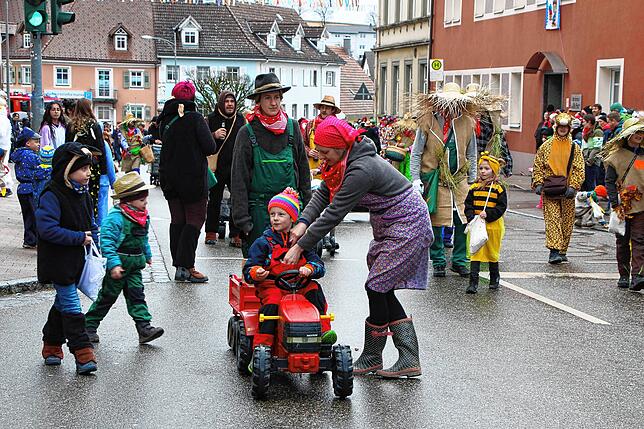 Bild 1: Narrensamen zeigt sich am Kinder- und Familienumzug &ndash; Teil 1. Wir haben Bilder.