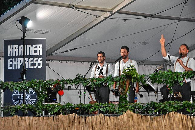 Bild 21: Das 31. Bermatinger Torkelfest ist eröffnet – hier die besten Bilder vom Auftakt