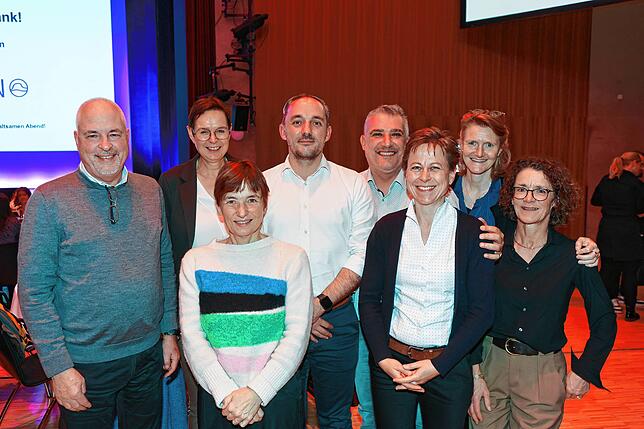 Team Takeda bei der Abendgesellschaft von Singen aktiv (von links): Standortleiter Dirk Oebels, Sabine Haagen, Teresa Huber, Gordon ...