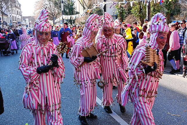 Beim großem Umzug 2019 in Singen dürfen sie natürlich nicht fehlen: Die Schellenhansele der Poppele-Zunft.