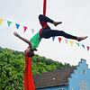 Kunststücke am Vertikaltuch sind immer ein Höhepunkt bei den Auftritten des Zirkus Zebrasco, hier vor zwei Jahren beim Kindertag in ...