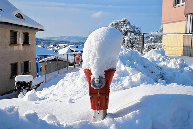 Bild 23: Und noch mehr Schnee! Die weißen Berge türmen sich in Stockach